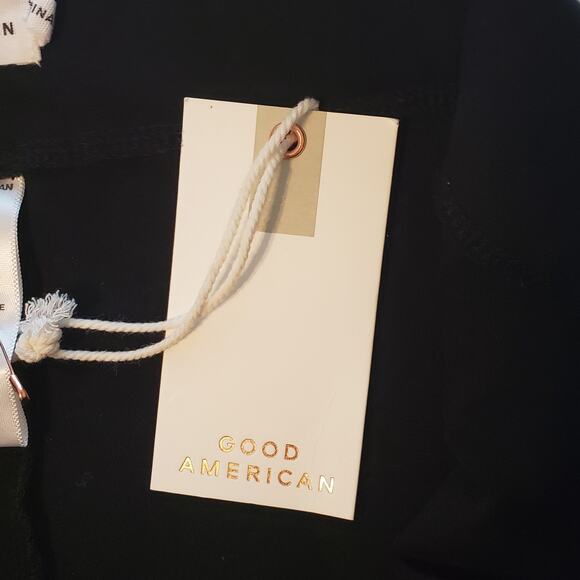 Good American Essential Legging in Black Size Medium - Picture 7 of 8